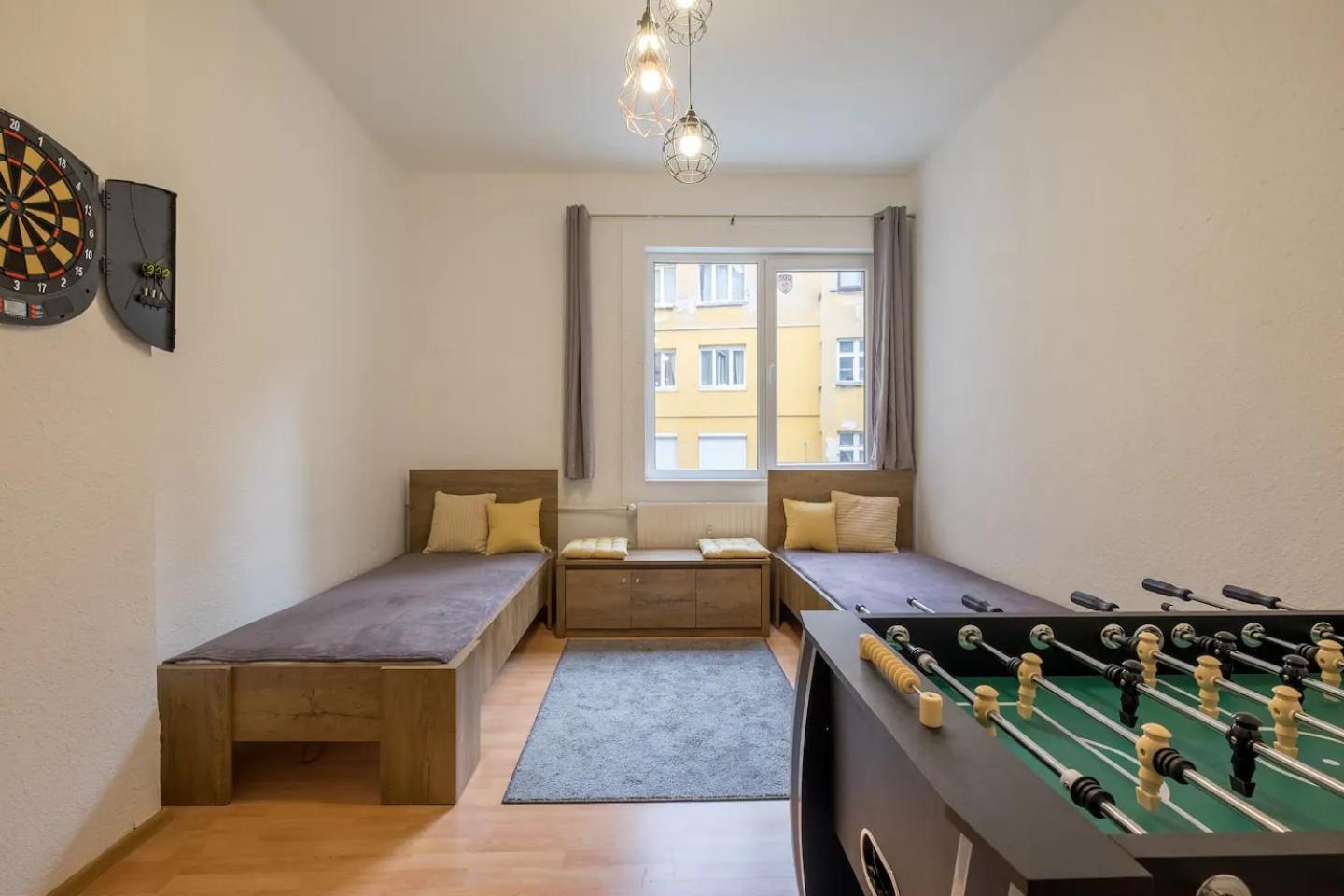 Stay And Play - Foosball And Comfort Sofia Zewnętrze zdjęcie